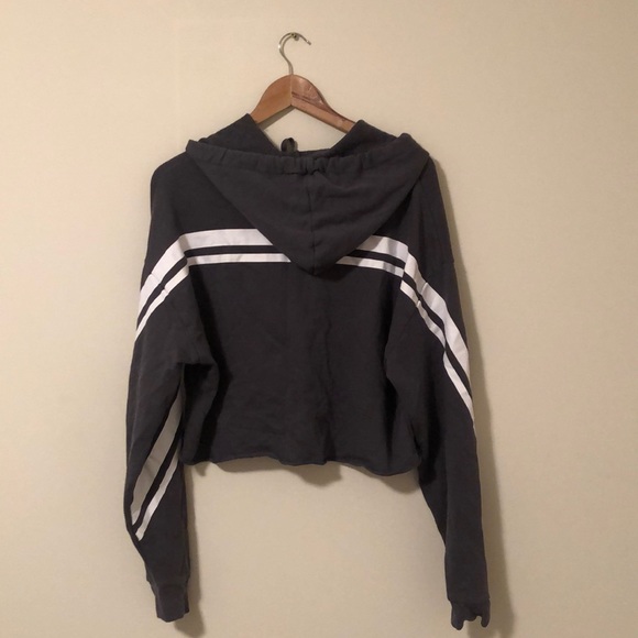 Pink cropped hoddie - Picture 2 of 2